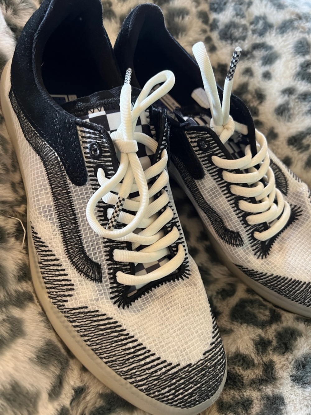 Vans Ultimate Waffle EXP Sneakers black/ white mens 8/womens 9.5